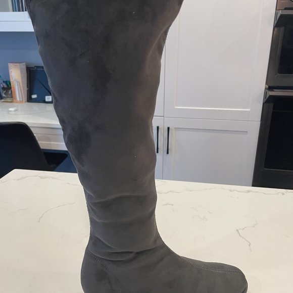 Ron White Grey Stretch Eco Suede Boot Size Euro 38/US 7.5/8 NEW - Picture 5 of 10